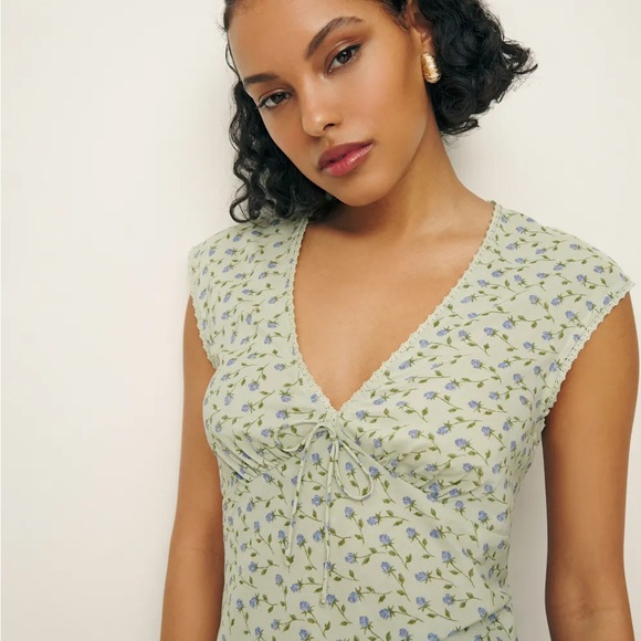 Reformation Tops - Reformation Cherry Top in Cordelia